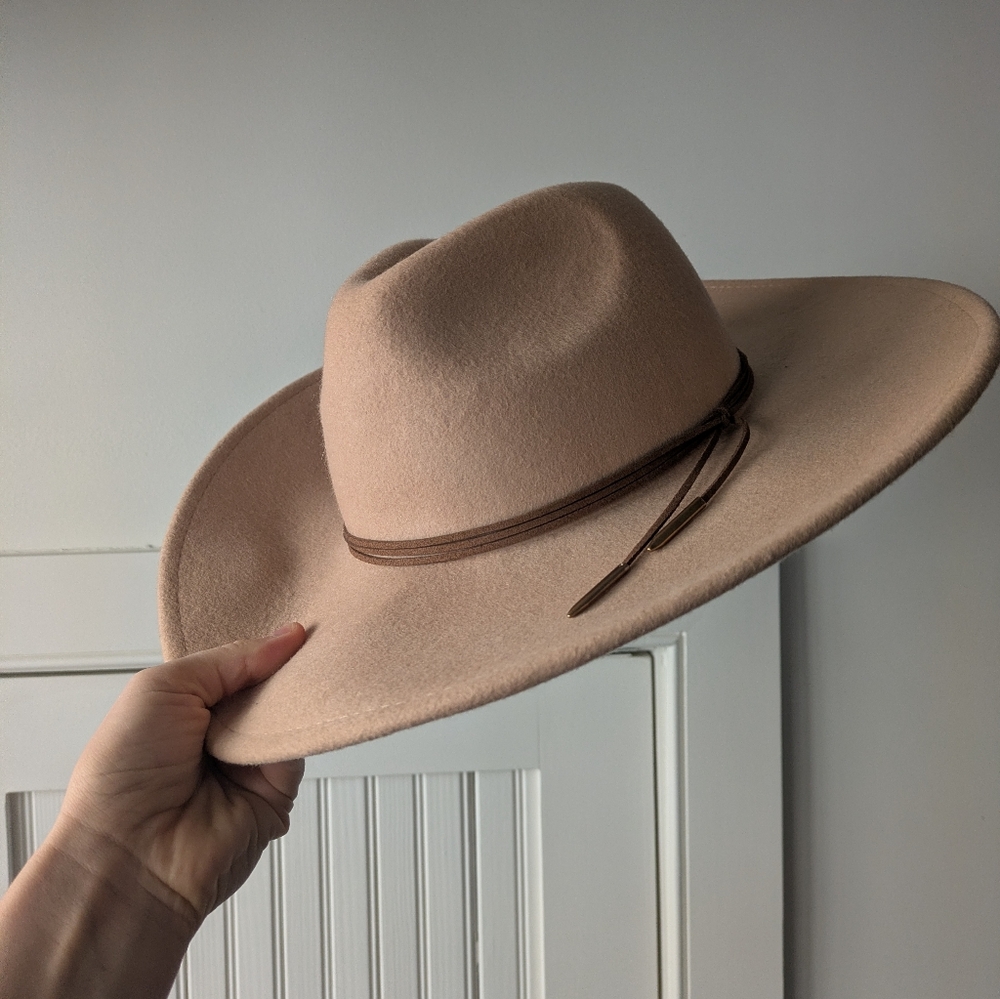 Elegant Tan Wide-Brim Hat